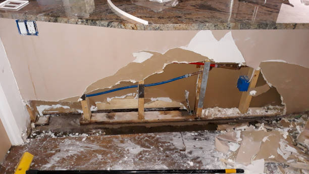 Best Emergency water damage restoration  in Calumet, PA