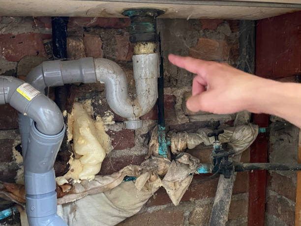 Best Emergency water damage restoration  in Calumet, PA